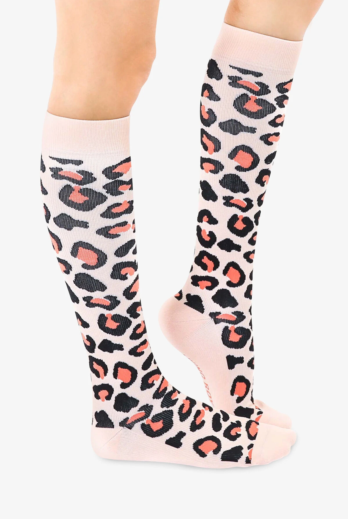 Living Royal Leopard Women's 15-20 MmHg Moderate Compression Socks 5 Living Royal Leopard Women's 15-20 MmHg Moderate Compression Socks - Image 3